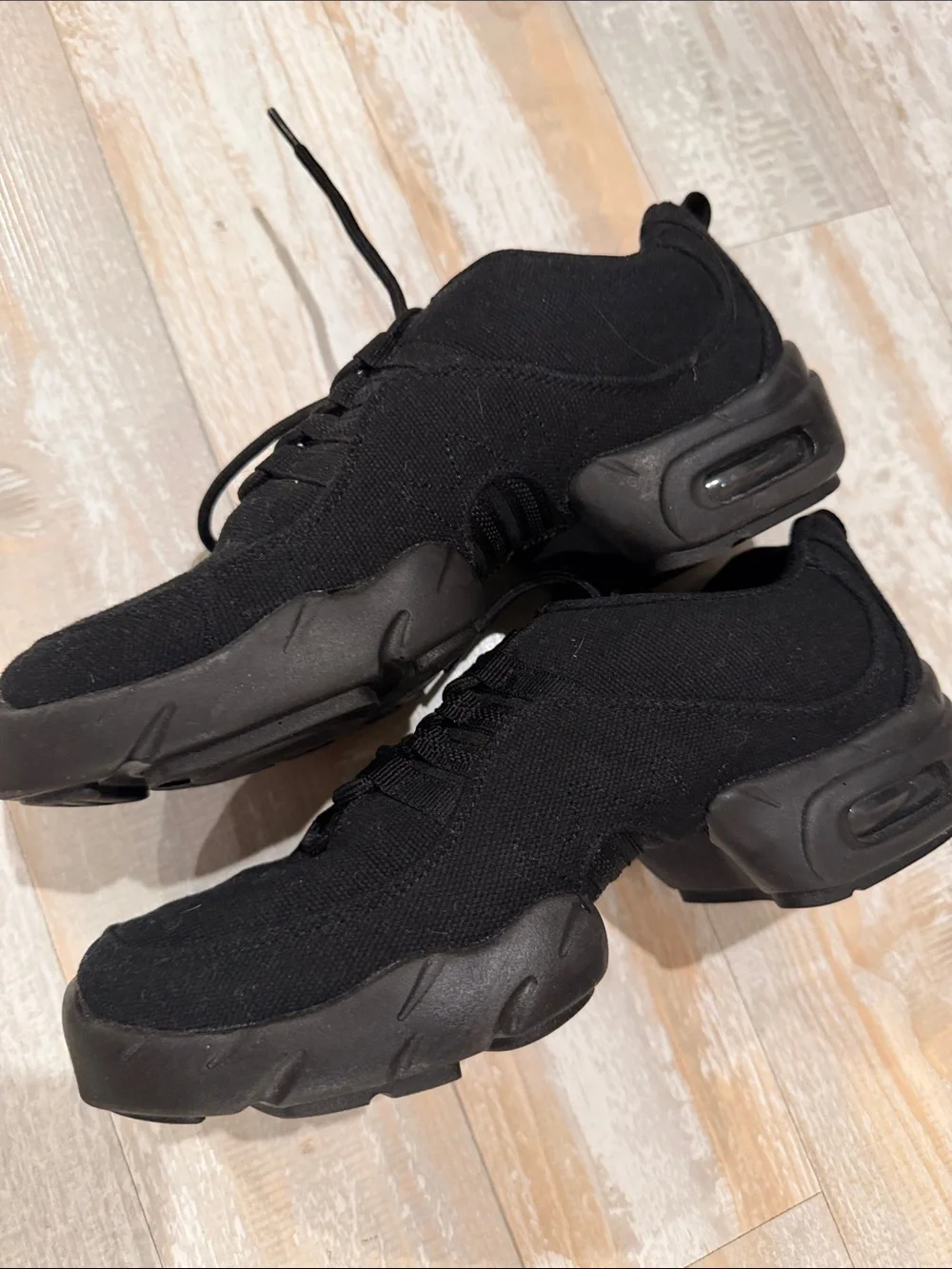 Black split sole dance sneakers NWT